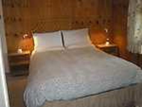 Fairview Farm Cottages - Accommodation Daintree 0