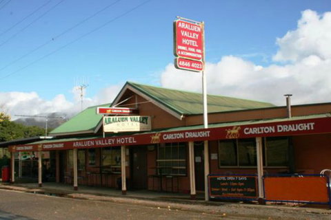 Araluen Hotel - Accommodation Daintree 1
