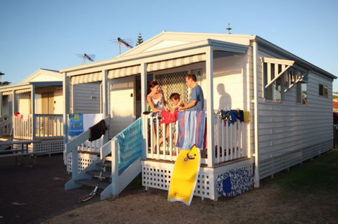 Christies Beach Tourist Park - Accommodation Daintree 0
