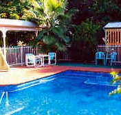 Barrasss John Bright Motor Inn - Accommodation Daintree