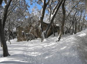 Akla Ski Lodge - Accommodation Daintree 0