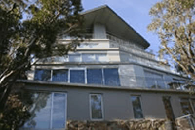 Alpine Holiday Rentals - Accommodation Daintree 3