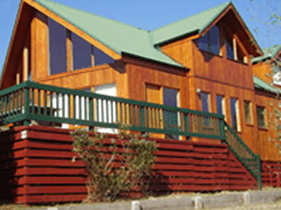 Alpine Holiday Rentals - Accommodation Daintree 4