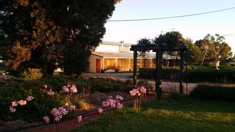 Angas Plains Estate Wines Heritage Suite - Accommodation Daintree 3