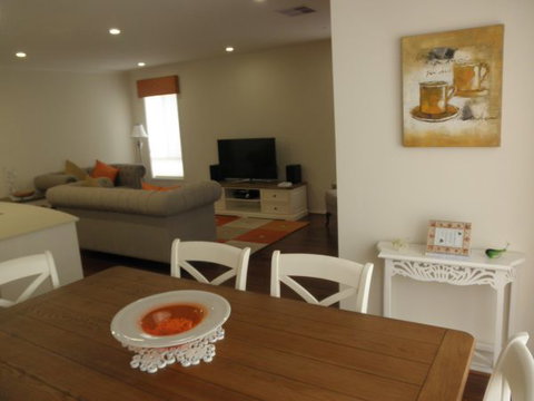 C&C's Bed And Breakfast - Accommodation Daintree 8