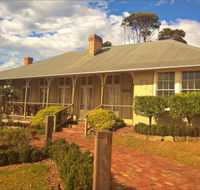 Crown and Anchor Inn - Accommodation Daintree
