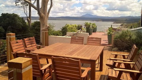 Crown And Anchor Inn - Accommodation Daintree 4