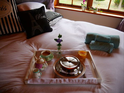 La Perrie Chalet Bed And Breakfast - Accommodation Daintree 1