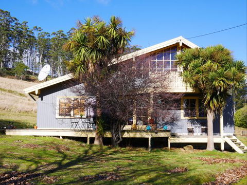 La Perrie Chalet Bed And Breakfast - Accommodation Daintree 6