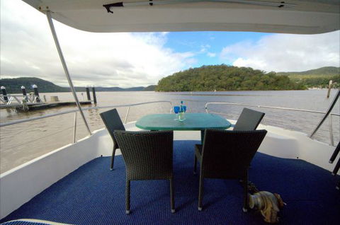 Luxury Afloat Hawkesbury River And Brooklyn - Accommodation Daintree 0