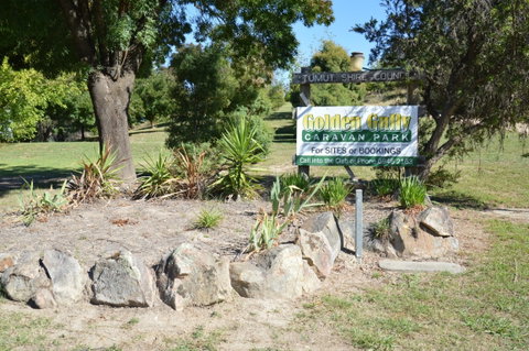 Adelong Golden Gully Caravan Park - Accommodation Daintree 0