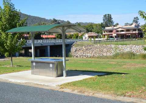 Adelong Golden Gully Caravan Park - Accommodation Daintree 2