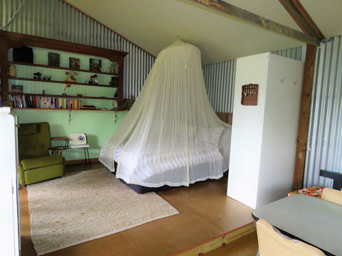 Fig Tree Retro Studio - Accommodation Daintree 5