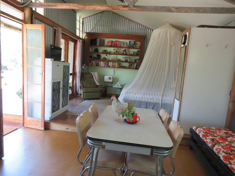 Fig Tree Retro Studio - Accommodation Daintree 7
