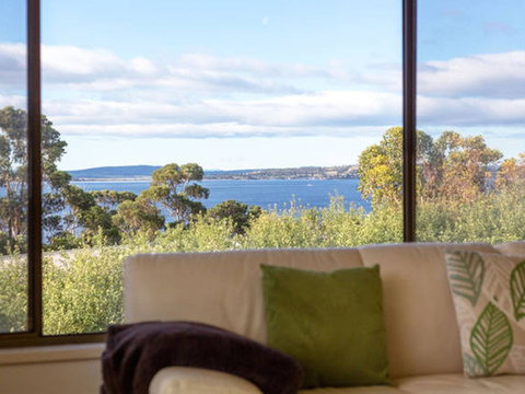 Mirramar House - Accommodation Daintree 9