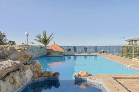 Eagle Heights Holiday Units - Scenic Unit - Accommodation Daintree 0