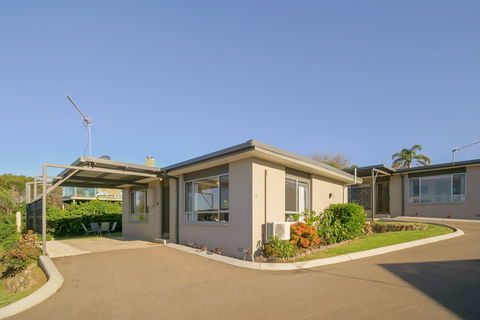 Eagle Heights Holiday Units - Scenic Unit - Accommodation Daintree 2