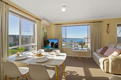 Eagle Heights Holiday Units - Scenic Unit - Accommodation Daintree 5