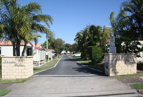 Sarina Palms Caravan Village - Accommodation Daintree 0