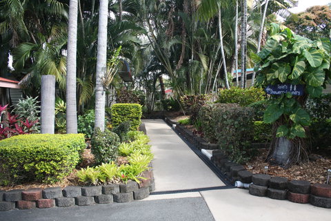 Sarina Palms Caravan Village - Accommodation Daintree 5