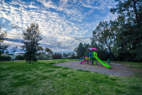 Shamore Apartments - Eleventh Street Mildura - Accommodation Daintree 4