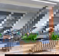 Long Jetty Lake House - Accommodation Daintree