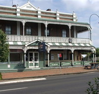 Thunderbolt Inn aka The Bottom Pub - Accommodation Daintree