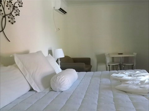 Karuah Motor Inn - Accommodation Daintree 1