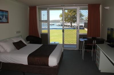 Zorba Motel - Accommodation Daintree 0