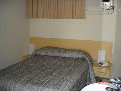 Bathurst Motor Inn - Accommodation Daintree 2