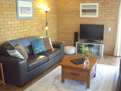 Beachcomber Apartments - Accommodation Daintree 0