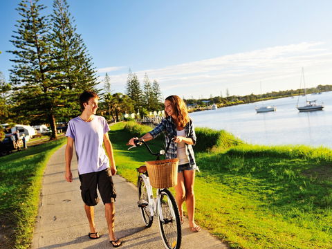 Calypso Holiday Park - Accommodation Daintree 0