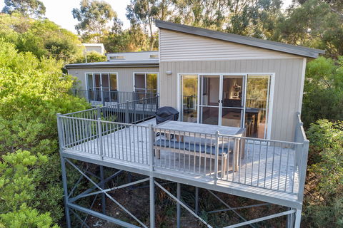 Freycinet Haven - Accommodation Daintree 0