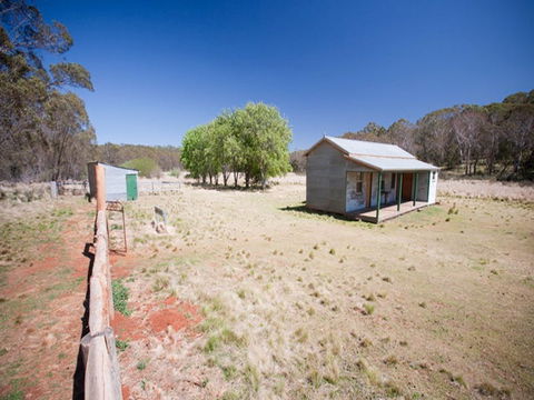 Brackens Hut - Accommodation Daintree 0