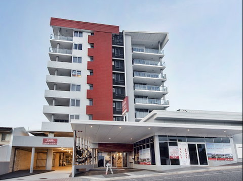 Curtis Central Apartments - Accommodation Daintree 0