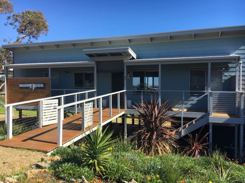 Falcon Blue - Accommodation Daintree 0