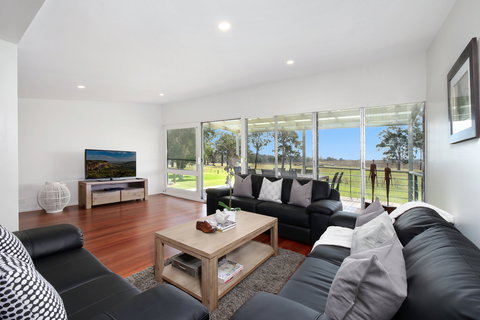 Ironbark Retreat - Accommodation Daintree 2