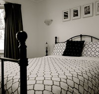Leura Camellias - Accommodation Daintree