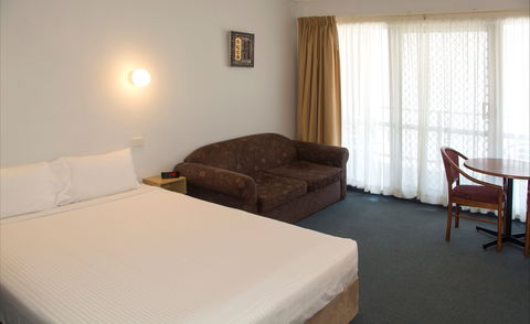 Port Aloha Motel - Accommodation Daintree 0