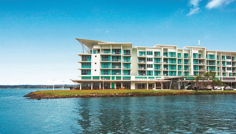 Ramada Hotel & Suites Ballina - Accommodation Daintree 2