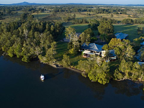 Riverside Holiday Retreat Yamba - Accommodation Daintree 0
