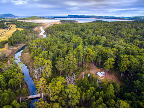 Saintys Creek Cottage - Accommodation Daintree 0