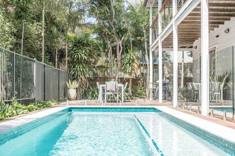 Beach Chalet - Accommodation Daintree 0