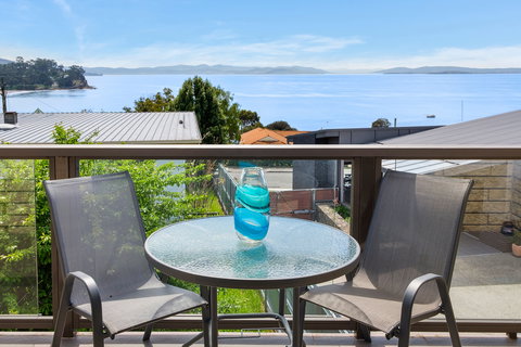 Beach View Apartment - Accommodation Daintree 2