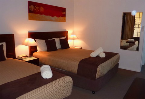 Colonial Lodge Motor Inn - Accommodation Daintree 1