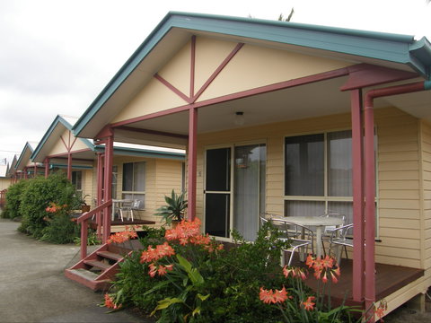 Dolphin Sands Holiday Villas - Accommodation Daintree 0