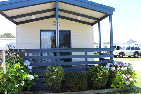 Golden Terrace Holiday Park - Accommodation Daintree 0