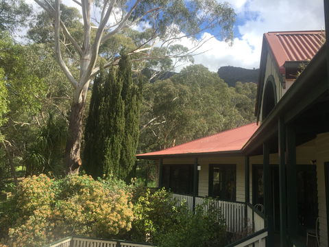 Mountain Grand Halls Gap - Accommodation Daintree 1