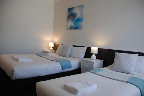Red Carpet Motel - Accommodation Daintree 0