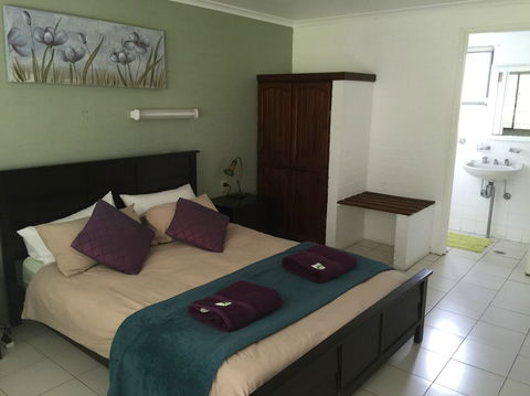Sinclairs Country Retreat - Accommodation Daintree 0